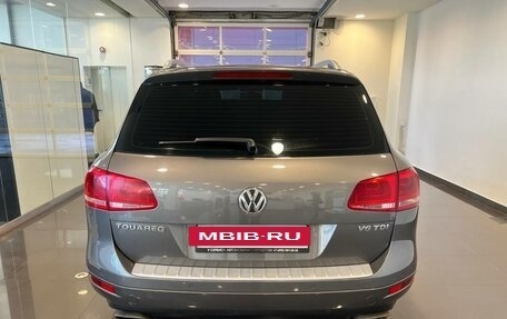 Volkswagen Touareg III, 2011 год, 1 980 000 рублей, 7 фотография