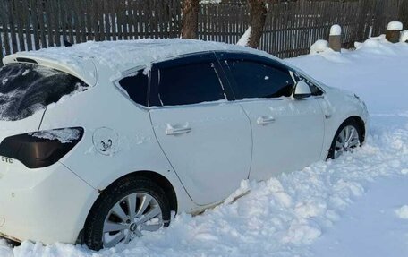 Opel Astra J, 2010 год, 400 000 рублей, 2 фотография