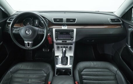 Volkswagen Passat B7, 2013 год, 1 401 802 рублей, 14 фотография