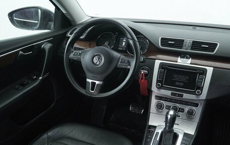 Volkswagen Passat B7, 2013 год, 1 401 802 рублей, 12 фотография