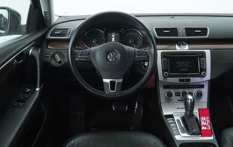 Volkswagen Passat B7, 2013 год, 1 401 802 рублей, 15 фотография