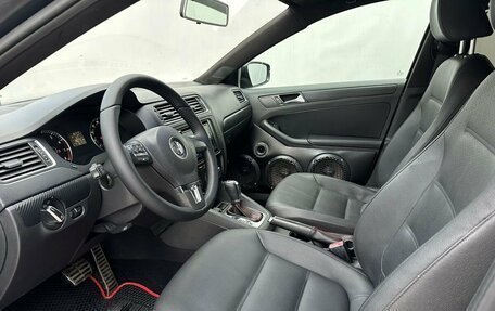 Volkswagen Jetta VI, 2011 год, 1 200 000 рублей, 9 фотография