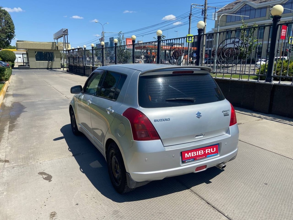 Suzuki Swift III, 2006 год, 570 000 рублей, 4 фотография