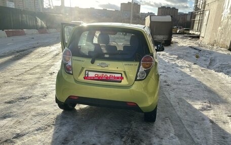 Chevrolet Spark III, 2011 год, 615 000 рублей, 4 фотография