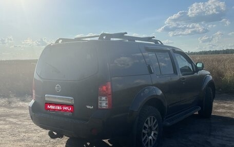 Nissan Pathfinder, 2011 год, 1 370 000 рублей, 11 фотография