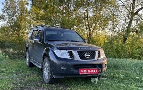 Nissan Pathfinder, 2011 год, 1 370 000 рублей, 15 фотография