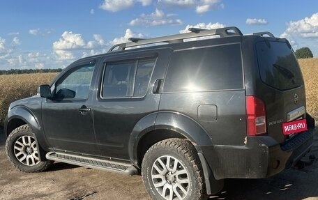 Nissan Pathfinder, 2011 год, 1 370 000 рублей, 12 фотография