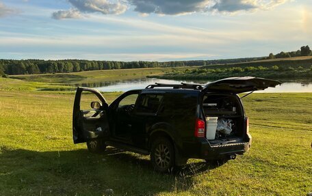 Nissan Pathfinder, 2011 год, 1 370 000 рублей, 35 фотография