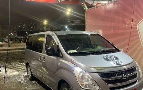 Hyundai H-1 II рестайлинг, 2011 год, 1 280 000 рублей, 2 фотография