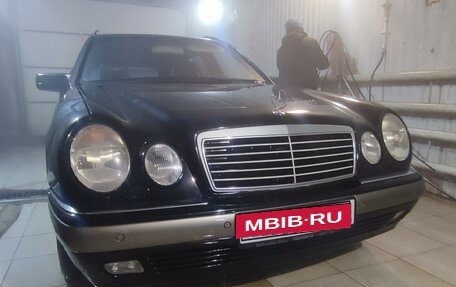 Mercedes-Benz E-Класс, 1998 год, 950 000 рублей, 4 фотография