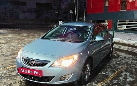 Opel Astra J, 2012 год, 750 000 рублей, 2 фотография