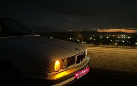 BMW 5 серия, 1990 год, 315 000 рублей, 10 фотография