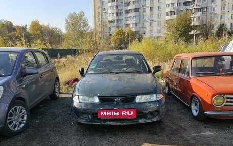 Mitsubishi Carisma I, 1997 год, 100 000 рублей, 3 фотография