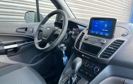 Ford Tourneo Connect II рестайлинг, 2021 год, 3 230 000 рублей, 11 фотография