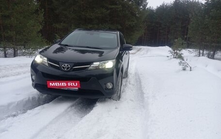 Toyota RAV4, 2013 год, 2 200 000 рублей, 2 фотография