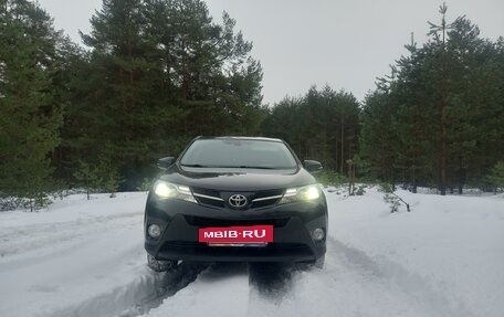 Toyota RAV4, 2013 год, 2 200 000 рублей, 3 фотография