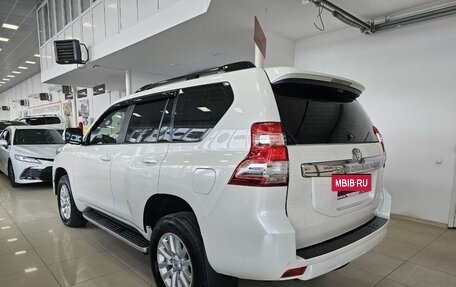 Toyota Land Cruiser Prado 150 рестайлинг 2, 2015 год, 3 849 000 рублей, 10 фотография