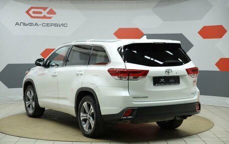 Toyota Highlander III, 2019 год, 4 150 000 рублей, 7 фотография