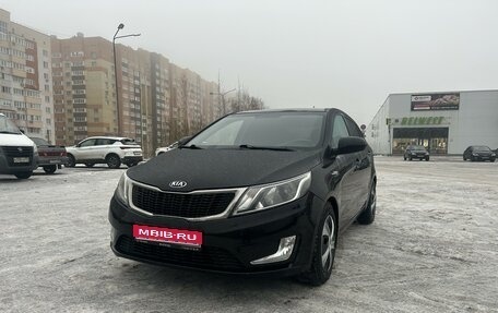 KIA Rio III рестайлинг, 2014 год, 995 000 рублей, 1 фотография