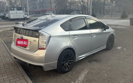 Toyota Prius, 2010 год, 1 070 000 рублей, 18 фотография