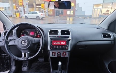 Volkswagen Polo VI (EU Market), 2013 год, 850 000 рублей, 2 фотография