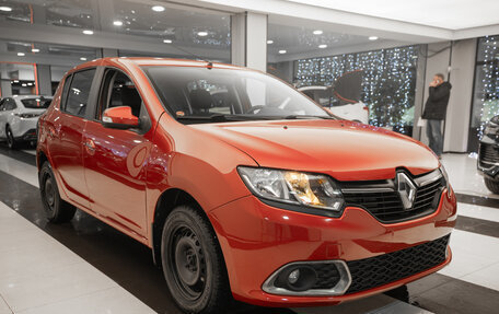 Renault Sandero II рестайлинг, 2015 год, 690 000 рублей, 3 фотография