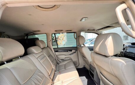 Toyota Land Cruiser Prado 120 рестайлинг, 2008 год, 2 230 000 рублей, 13 фотография