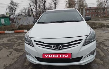 Hyundai Solaris II рестайлинг, 2015 год, 700 000 рублей, 8 фотография