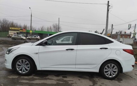 Hyundai Solaris II рестайлинг, 2015 год, 700 000 рублей, 21 фотография