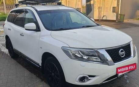 Nissan Pathfinder, 2015 год, 1 850 000 рублей, 3 фотография