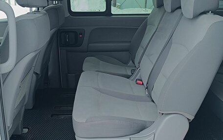 Hyundai H-1 II рестайлинг, 2017 год, 2 290 000 рублей, 16 фотография