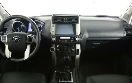 Toyota Land Cruiser Prado 150 рестайлинг 2, 2011 год, 2 997 000 рублей, 12 фотография