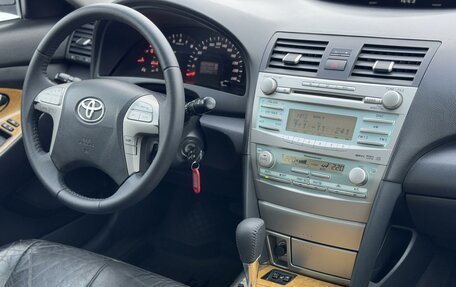 Toyota Camry, 2007 год, 1 300 000 рублей, 21 фотография