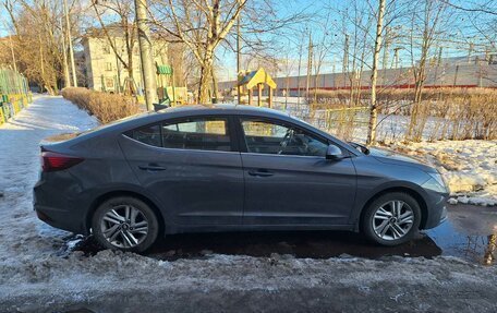 Hyundai Elantra VI рестайлинг, 2019 год, 1 550 000 рублей, 2 фотография