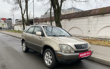 Lexus RX IV рестайлинг, 2001 год, 750 000 рублей, 3 фотография