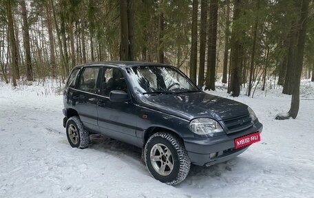 Chevrolet Niva I рестайлинг, 2004 год, 320 000 рублей, 1 фотография