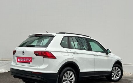 Volkswagen Tiguan II, 2020 год, 2 698 500 рублей, 2 фотография