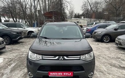 Mitsubishi Outlander III рестайлинг 3, 2013 год, 1 580 000 рублей, 1 фотография