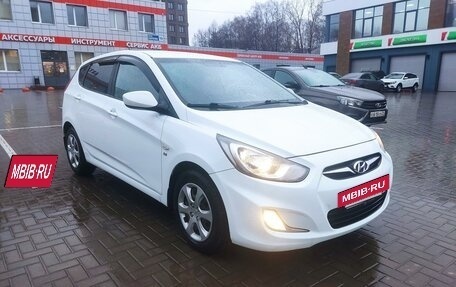 Hyundai Solaris II рестайлинг, 2013 год, 949 000 рублей, 4 фотография