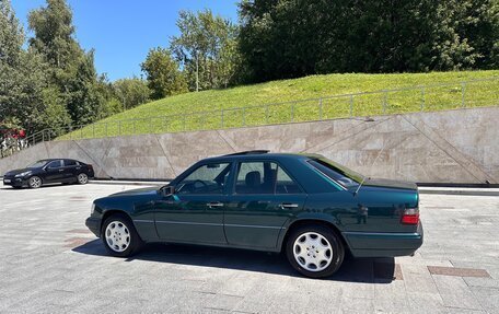 Mercedes-Benz E-Класс, 1995 год, 3 200 000 рублей, 2 фотография