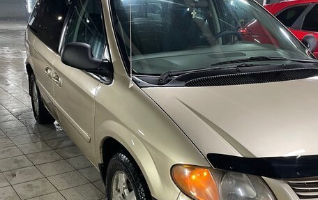 Dodge Caravan IV, 2004 год, 440 000 рублей, 2 фотография