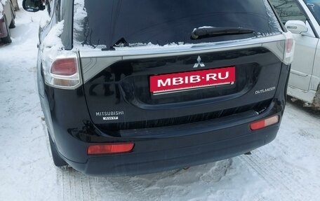 Mitsubishi Outlander III рестайлинг 3, 2012 год, 1 810 000 рублей, 6 фотография