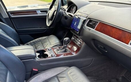 Volkswagen Touareg III, 2015 год, 2 950 000 рублей, 8 фотография