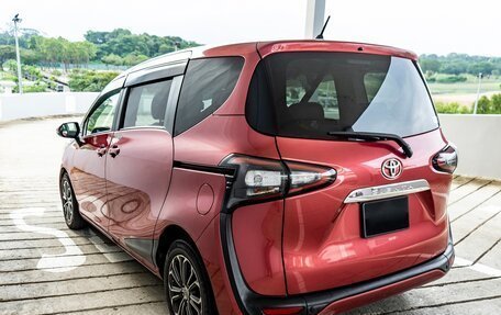 Toyota Sienta II, 2018 год, 995 000 рублей, 4 фотография