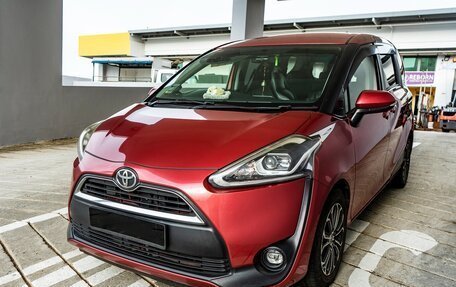 Toyota Sienta II, 2018 год, 995 000 рублей, 3 фотография