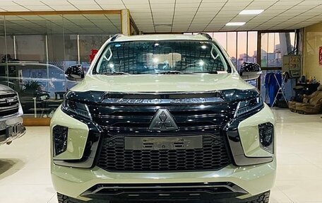 Mitsubishi Pajero Sport III рестайлинг, 2020 год, 3 650 000 рублей, 2 фотография