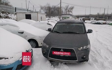 Mitsubishi Outlander III рестайлинг 3, 2009 год, 950 000 рублей, 2 фотография