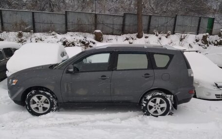 Mitsubishi Outlander III рестайлинг 3, 2009 год, 950 000 рублей, 3 фотография