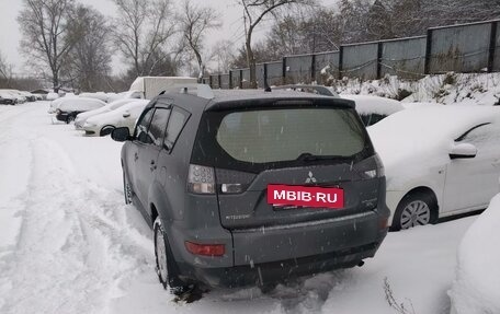 Mitsubishi Outlander III рестайлинг 3, 2009 год, 950 000 рублей, 4 фотография