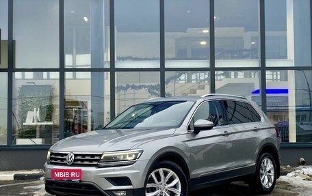 Volkswagen Tiguan II, 2018 год, 3 030 000 рублей, 1 фотография